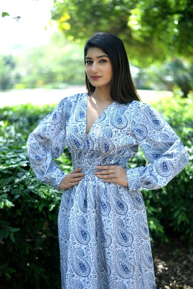 Zuleikha Dress (زُلَيْخَة)