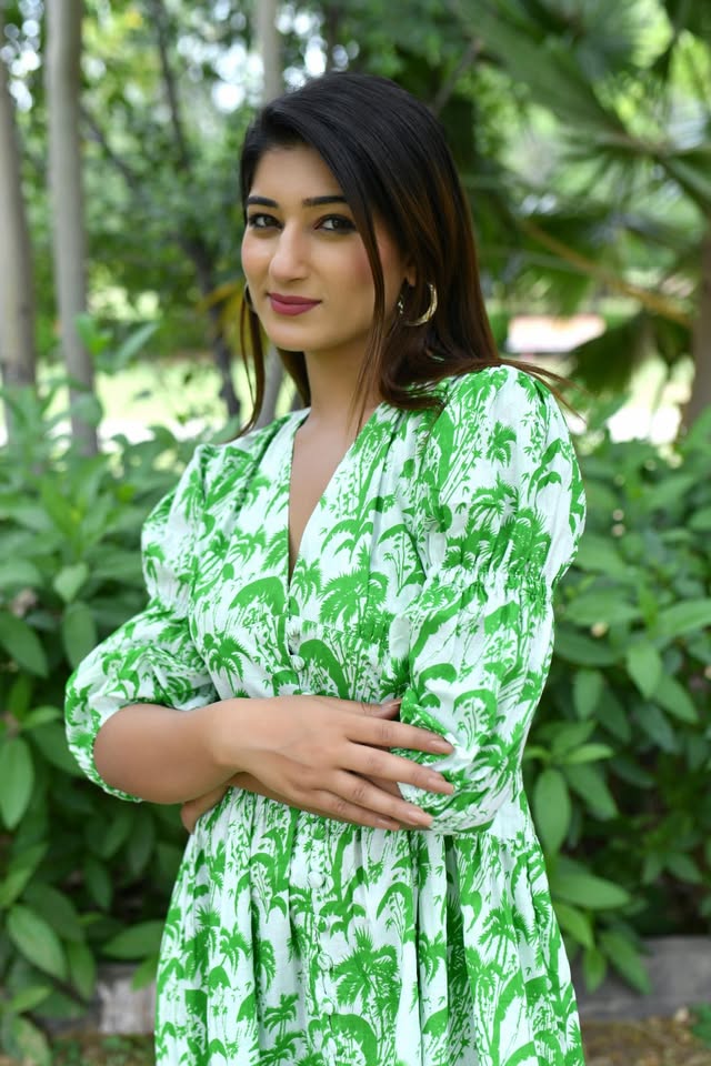 Zora Dress (زَوْرَاء)