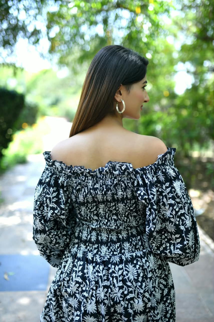 Zahira Dress (زَاهِرَة)