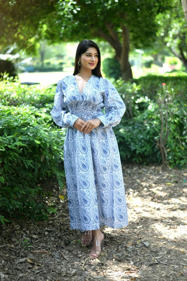 Zuleikha Dress (زُلَيْخَة)