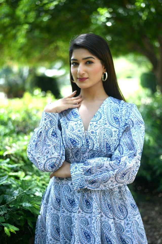 Zuleikha Dress (زُلَيْخَة)